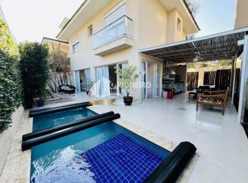 Casa · 220m² · 5 Quartos · 2 Vagas · Casa de condomínio para locação anual na praia de Juquehy.