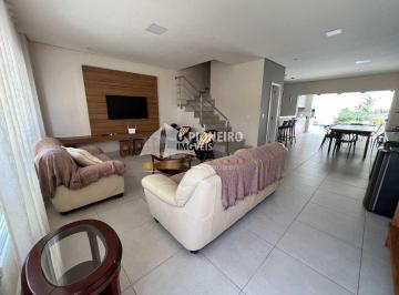 Casa · 280m² · 4 Quartos · 2 Vagas · Sua casa dos sonhos, a alguns minutos da praia, em Juquehy!