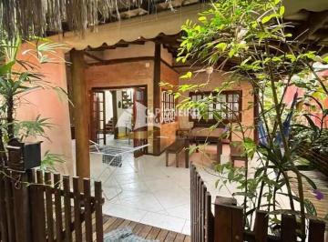 Casa · 178m² · 3 Quartos · 2 Vagas · Casa de condomínio disponível para locação anual em Juquehy.