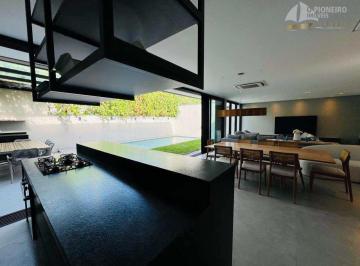 Casa · 250m² · 4 Quartos · 2 Vagas · Casa à venda na praia de Juquehy! Agende sua visita hoje mesmo!