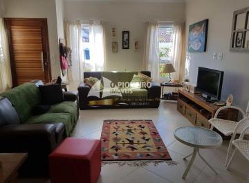 Casa · 140m² · 3 Quartos · 2 Vagas · Casa disponível para temporada, na praia de Juquehy.