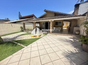 Casa · 150m² · 2 Quartos · 2 Vagas · Casa para férias a 150m da praia de Juquehy! Venha conferir!