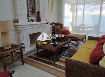 Casa · 290m² · 5 Quartos · 3 Vagas · Casa de condomínio, disponível para venda em Juquehy.