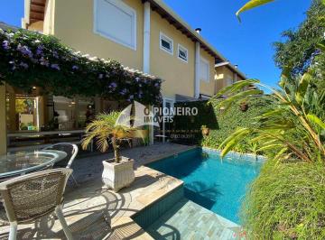 Casa · 140m² · 3 Quartos · 2 Vagas · Casa de condomínio, disponível para temporada em Juquehy.