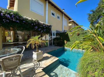 Casa · 140m² · 3 Quartos · 2 Vagas · Casa de condomínio, disponível para temporada em Juquehy.