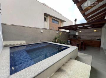 Casa · 173m² · 4 Quartos · 3 Vagas · Casa disponível para venda, a 300m da praia de Juquehy!