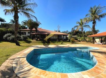Foto 01 · Casa à venda em condomínio de luxo na região do gramado, com 4 suítes, lazer privativo e garagem par