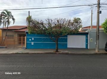 Casa · 300m² · 3 Quartos · 3 Vagas · Casa Padrão em Araraquara