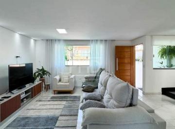 Casa · 300m² · 4 Quartos · 6 Vagas · Sobrado à venda, 4 quartos, 2 suítes, 6 vagas, Baeta Neves - São Bernardo do Campo/SP