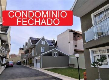 b3bd0a51503b9080ac4a7f0df3570ff43ca93461 · Triplex. Água Verde/Guaíra. Condomínio Fechado, 03 Quartos, Churrasqueira e Armários.