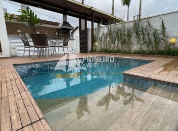Casa · 200m² · 4 Quartos · 2 Vagas · Linda casa disponível para temporada ou venda em Juquehy.
