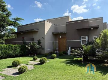 Casa · 440m² · 4 Quartos · 5 Vagas · Belíssima Casa à Venda no Condomínio New Ville!