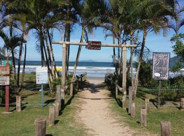 Casa de 2 quartos, Ubatuba · LAGOINHA - R$ 500.000 - 3 CHALES C/60 M² CADA E VARANDA. LIGAR. 11 9.9701-1019