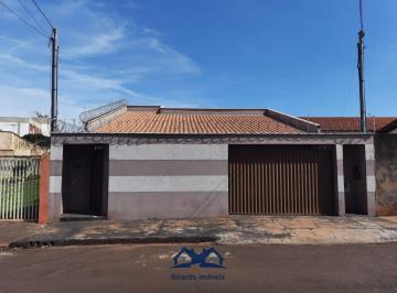 Frente · Casa à venda no bairro Centro - Ituiutaba/MG
