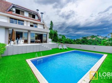 44bb7cbd1c696fc776504be96dffbc6774eaad5f · Casa com 3 dormitórios à venda, 458 m² por Ponta Aguda - Blumenau/SC