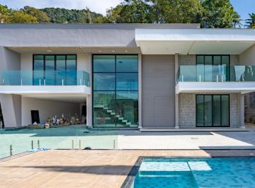 Casa · 462m² · 5 Quartos · Casa com 5 quartos em condomínio Comary, Teresópolis.