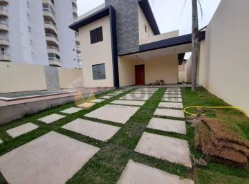 Casa de 3 quartos, Caraguatatuba · Sobrado com 3 dorm. à venda, 200 m²  R$ 1.250.000,00 - Indaiá - Caraguatatuba/SP