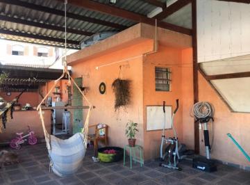Casa · 250m² · 4 Quartos · 3 Vagas · Sobrado com 250m² localizado no Bairro São Francisco em Mauá - SP.