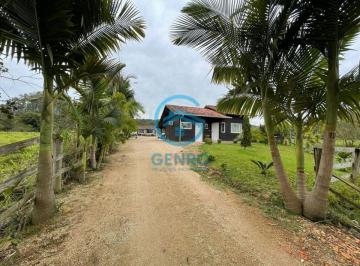 Rural · 2500m² · 3 Quartos · 1 Vaga · Chácara em Meia a Natureza com Piscina e Terreno de 2.500m² à venda em Canelinha/SC