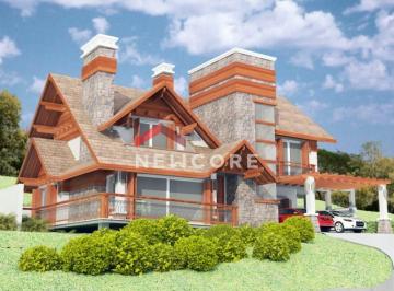 Casa · 300m² · 4 Quartos · 2 Vagas · Casa de condomínio em   R. Teobaldo Prinstrop - Bavária - Gramado/RS
