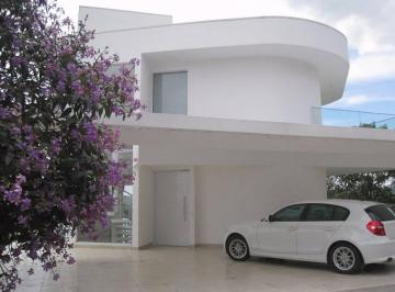 Casa de 3 quartos, Carapicuíba · Casa de condomínio a venda na Granja Viana com 425 m² 3 suítes 6 vagas.