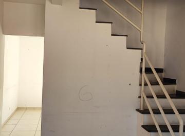 Casa de 3 quartos, Extrema · Maravilhoso Sobrado a venda no Centro de Extrema-MG