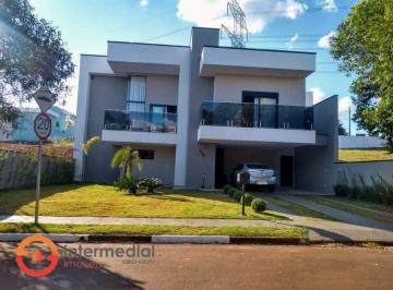 Casa · 300m² · 3 Quartos · 4 Vagas · Linda Casa de Alto Padrão no Condomínio Portal das Estrelas em Boituva!