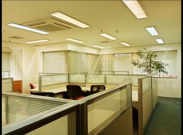 Comercial · 250m² · 5 Vagas · Conjunto comercial mobiliado com 250m² de vão livre a 50m do Metro Paraíso