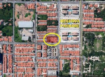 ace9f2c66b91f6dc812dc589197488208c407c90 · Terreno nascente, de esquina, medindo 36 metros de frente por 66 metros de fundos, com área total de