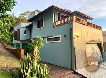 c91cf9b2d62f619eeb9a8c7cc42524129b7f7e2e · Casa Alto Padrão com Piscina e Energia Solar a Poucos Minutos da Praia
