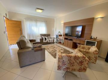 Casa · 220m² · 3 Quartos · 2 Vagas · Casa à venda, 3 quartos, 2 suítes, 2 vagas, Jardim Maria Augusta - Taubaté/SP
