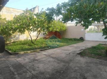 Casa · 250m² · 4 Quartos · 2 Vagas · Ótima Residência