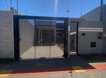 Casa · 2 Quartos · 2 Vagas · Belíssima casa na Vila Nasser!