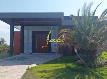 Casa · 252m² · 4 Quartos · 2 Vagas · Casa térrea com 4 suítes mobiliada e decorada