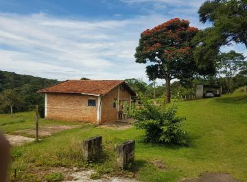 Rural de 1 quarto, Biritiba-Mirim · CONFIRA SITIO BASTANTE AGUA E PASTO 