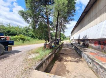 lateral · Galpão à venda no Estiva em Louveira.