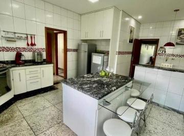 Casa · 550m² · 4 Quartos · 5 Vagas · Sobrado a venda com 550m² localizado no Bairro Santa Maria em Santo André.
