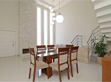 Casa de 3 quartos, Curitiba · Casa em Condomínio Sala Pé Dir. Alto, 3 Dormit. 2 Suítes (1 Térreo) - Curitiba