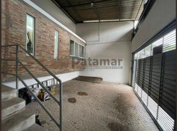 Casa · 220m² · 8 Quartos · 2 Vagas · Oportunidade - Sobrado à Venda no Conjunto Residencial Butantã