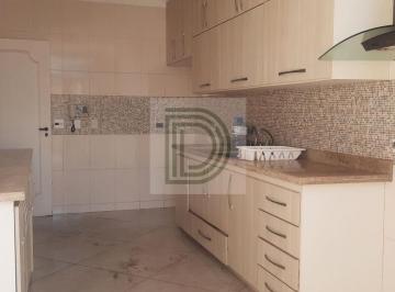 Casa · 383m² · 4 Quartos · 8 Vagas · Sobrado com 4 suítes no melhor endereço do Butantã