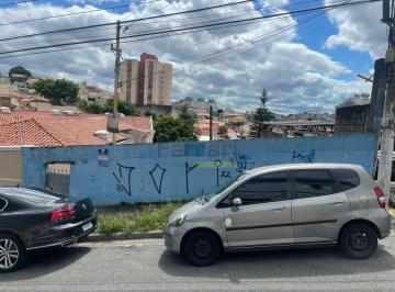 Terreno · 98m² · Casa térrea necessita de reforma, terreno bom para construção e uma ótima localização.