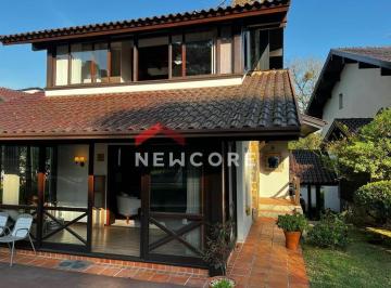 Casa · 170m² · 3 Quartos · 2 Vagas · Casa de condomínio em 25 de julho - Casa 1 - LAGO NEGRO - Gramado/RS