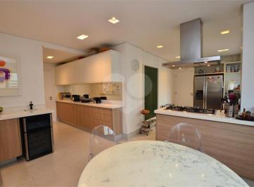Apartamento de 4 quartos, São Paulo · APARTAMENTO 240 M², 4 QUARTOS NO BROOKLIN.