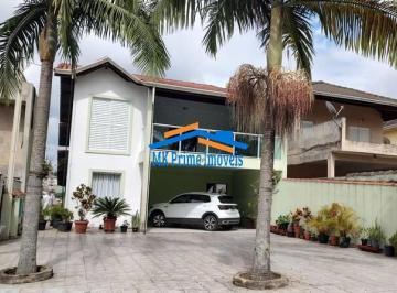 Casa · 405m² · 5 Quartos · 8 Vagas · Linda Casa com 405m², 3 Dormitórios em Condomínio fechado - Jandira.