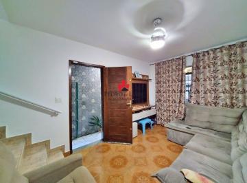 Casa · 210m² · 3 Quartos · 2 Vagas · Sobrado com 3 quartos, 2 vagas, 210 m², bairro Ponte Rasa.