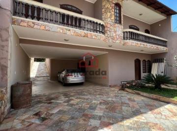 Casa · 345m² · 5 Quartos · 4 Vagas · Casa à venda, 5 quartos, 2 suítes, 4 vagas, Belvedere - ITAUNA/MG