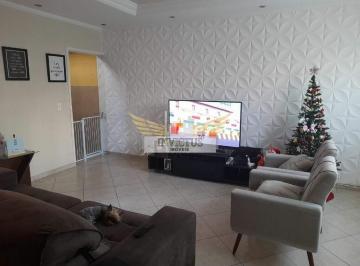 Casa · 262m² · 4 Quartos · 6 Vagas · Sobrado com 4 Suítes para Comprar, 262m² - Jardim Santo Antônio, Santo André/SP.