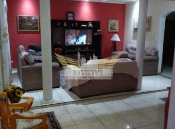 Casa · 210m² · 3 Quartos · 4 Vagas · Sobrado com 3 Quartos para Comprar, 210m² - Bairro Prosperidade em São Caetano do Sul/SP.