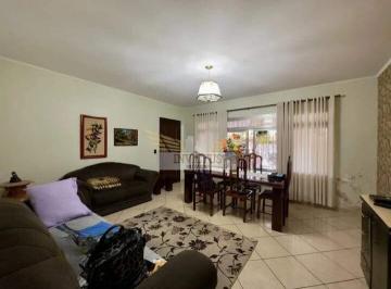 Casa · 185m² · 3 Quartos · 4 Vagas · Casa Térrea com 3 Quartos para Comprar, 185m² - Bairro Jardim, Santo André/SP.