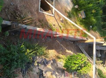 eb6cd852956dd138f9a068bafd2661fb.jpg · Terreno